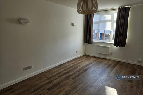 undefined, Little Queens Road, Teddington, TW11