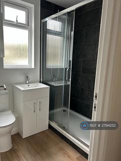 undefined, Little Queens Road, Teddington, TW11
