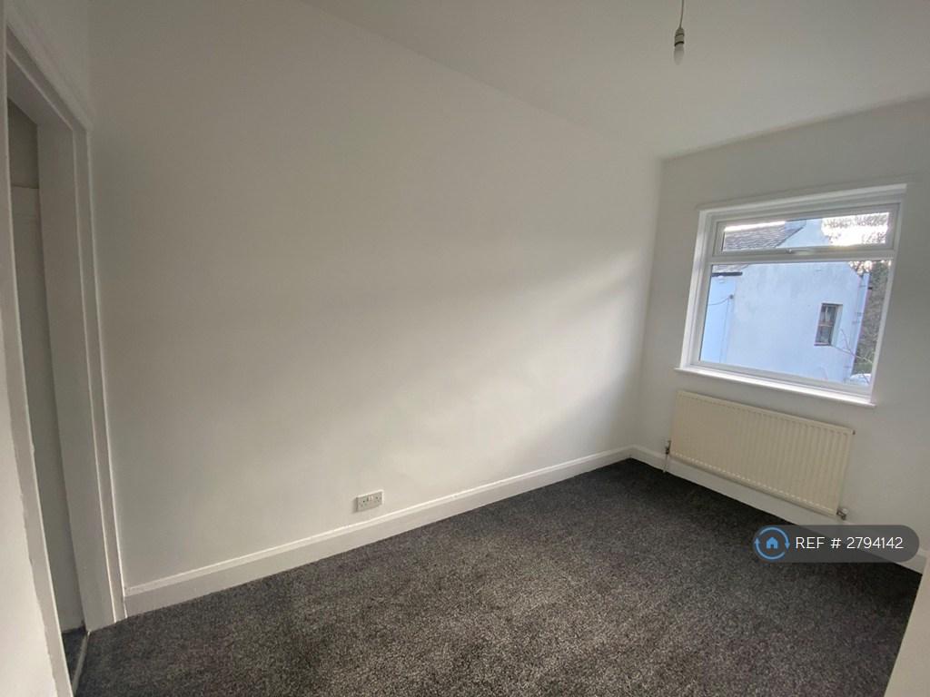 Rear Large Single Bedroom