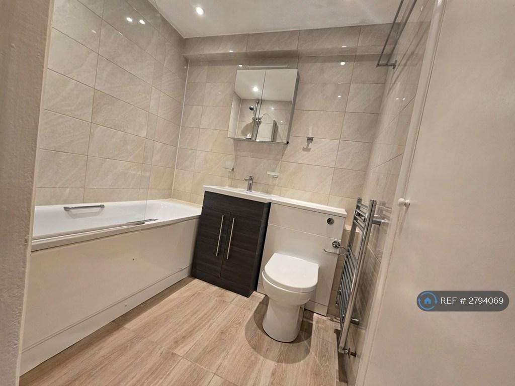 Bathroom/Shower