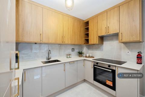 1 bedroom flat to rent, Commercial Road, London, E1
