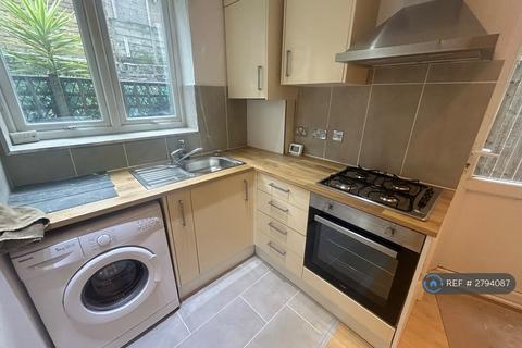 undefined, Crookham Road, London, SW6