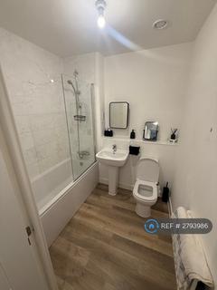 1 bedroom flat to rent, Portreath Court, Redhill, RH1