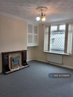 2 bedroom terraced house to rent, Cleggs Lane, Manchester, M38