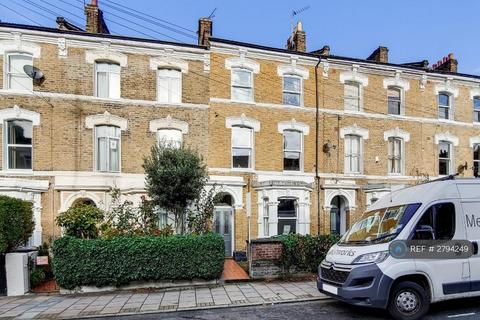 4 bedroom flat to rent, Ferndale Rd, London, SW4