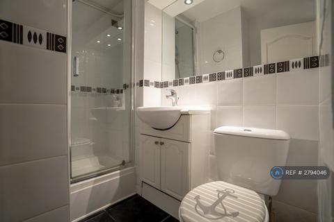 undefined, Wellesley Road, London, W4