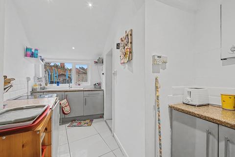 3 bedroom semi-detached house for sale, Prospect Place , Grantham NG31