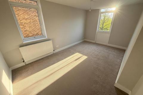 3 bedroom end of terrace house for sale, Tonmead Road, Lumbertubs, Northampton NN3