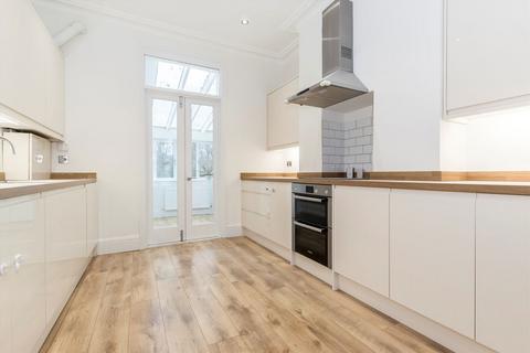 undefined, Cambrian Road, Richmond TW10
