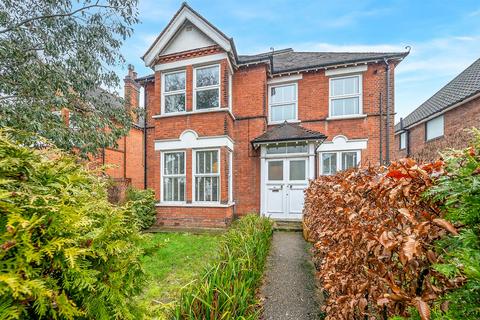 1 bedroom flat for sale, Lake Avenue, Bromley