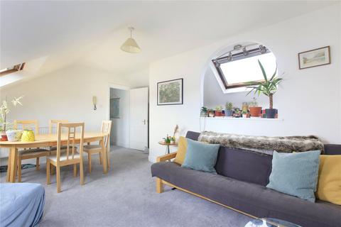 2 bedroom flat to rent, Tantallon Road, Balham, London