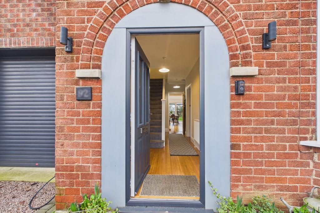 Ewe Move - Spalding - Halmer Gate - Front of House