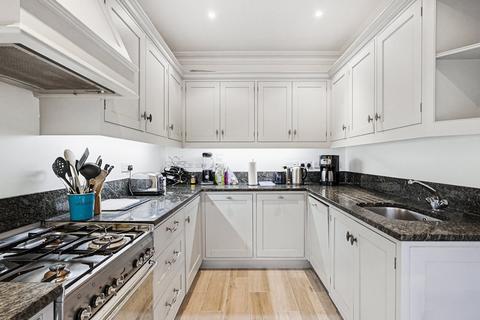 3 bedroom semi-detached house to rent, Campden House Close, London