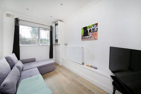 2 bedroom flat for sale, Batten Street, London