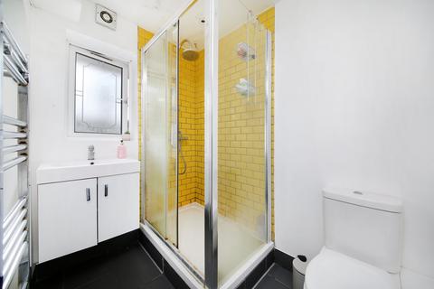 2 bedroom flat for sale, Batten Street, London