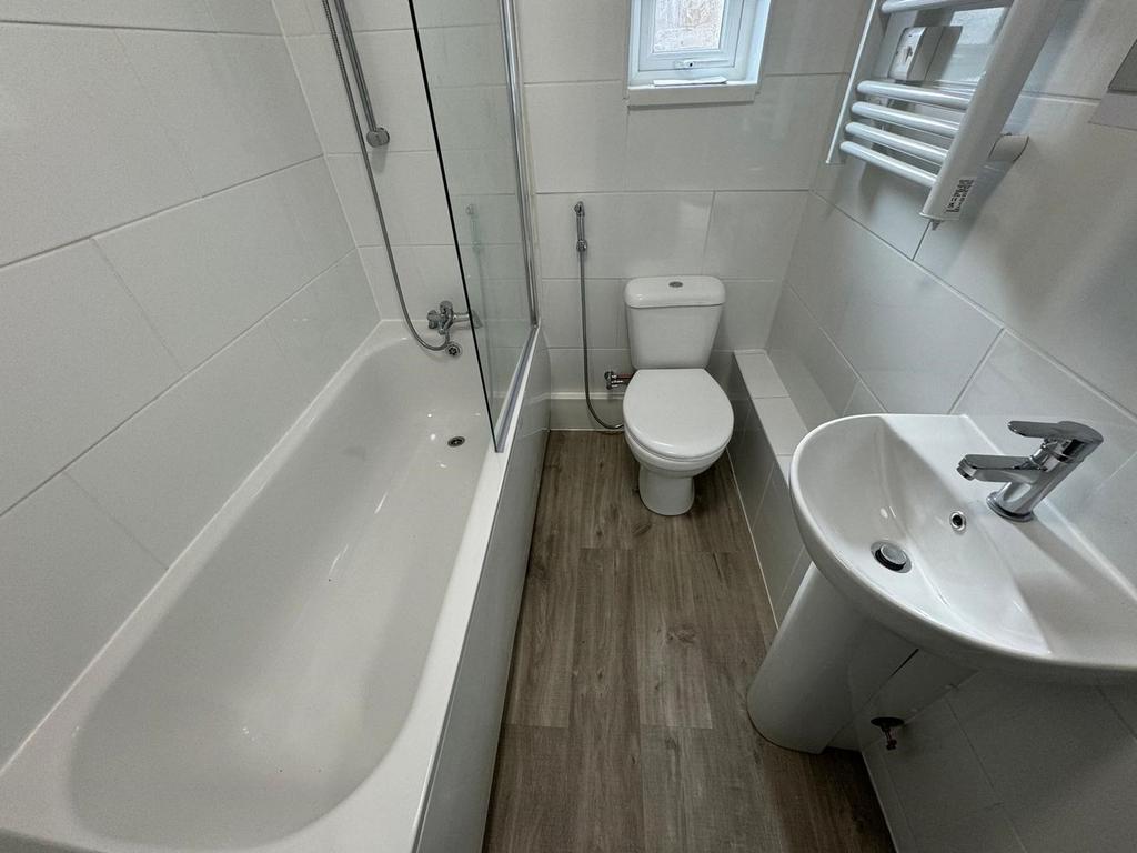 Family Bathroom Suite