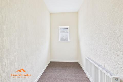3 bedroom terraced house to rent, Lawrence Street, Blackburn BB2