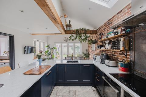 undefined, Grade II Listed Detached Cottage in Hingham