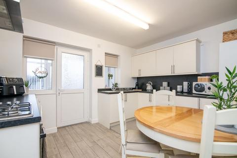 3 bedroom semi-detached house for sale, Collins Road, Wednesbury