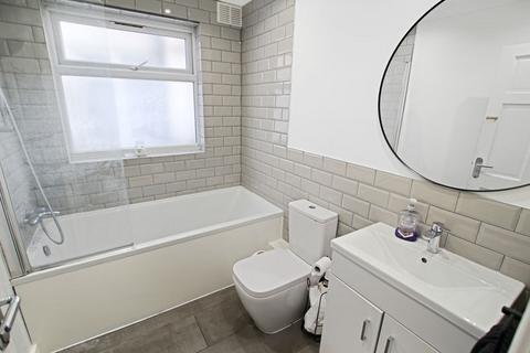 2 bedroom apartment for sale, Woodside Lane, Bexley
