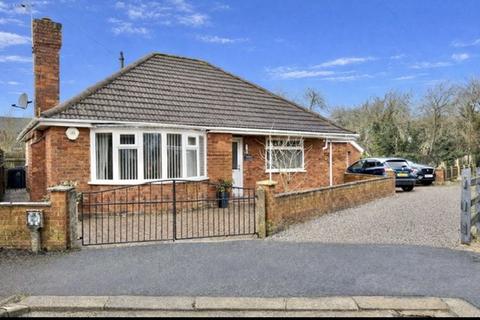 3 bedroom detached bungalow for sale, TOLL BAR AVENUE, NEW WALTHAM