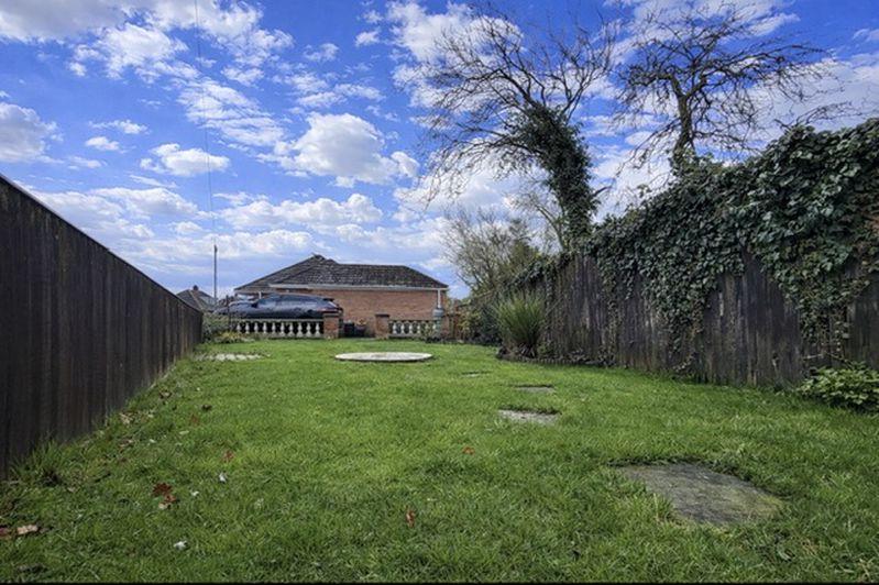 Side garden