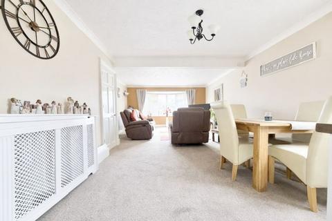 3 bedroom detached bungalow for sale, TOLL BAR AVENUE, NEW WALTHAM