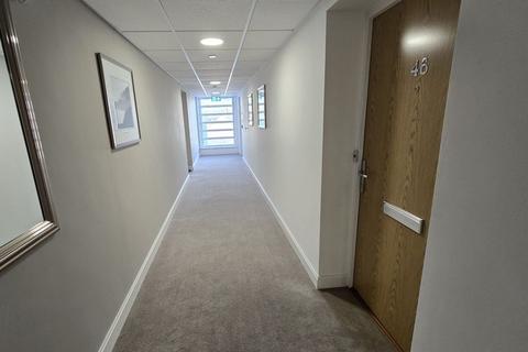 undefined, Modern One-Bedroom Apartment with Stunning Views – Plas Elrych