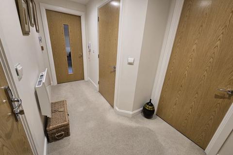 undefined, Modern One-Bedroom Apartment with Stunning Views – Plas Elrych