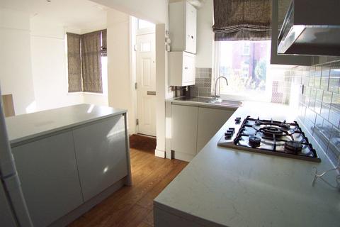 2 bedroom terraced house for sale, Woodside Place, Leeds