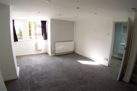 2 bedroom terraced house for sale, Woodside Place, Leeds