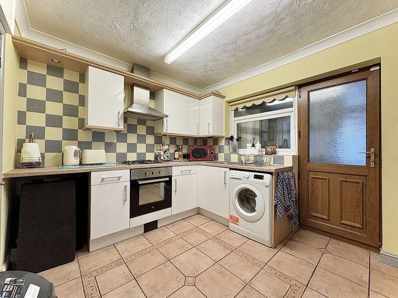 Dining kitchen