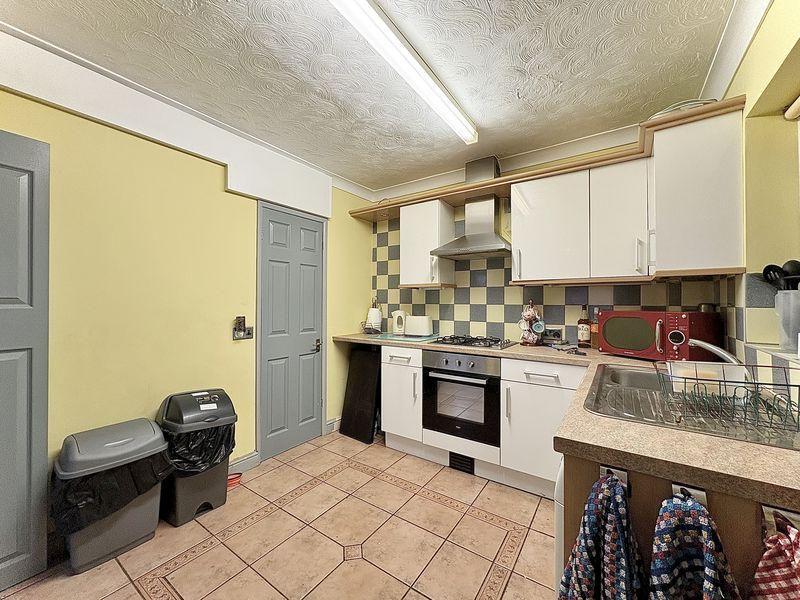 Dining kitchen