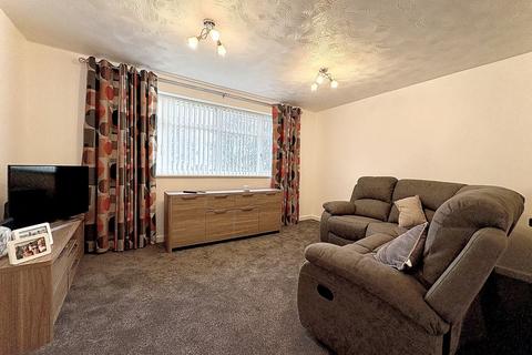 1 bedroom flat for sale, Sutton Court, ETTINGSHALL PARK, WV4 6QW
