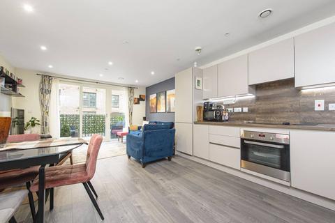 2 bedroom flat to rent, Moorhen Drive, Hendon, London, NW9