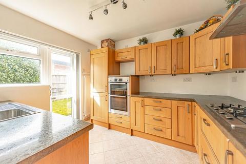 2 bedroom detached bungalow for sale, South Road, Drayton