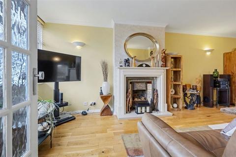 2 bedroom end of terrace house for sale, CONISTON GARDENS, EDMONTON
