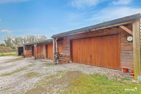 3 bedroom end of terrace house for sale, CHURSTON ROAD CHURSTON FERRERS BRIXHAM