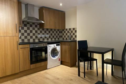 1 bedroom apartment to rent, Modern furnished 1 Bedroom flat in the heart of the city centre.