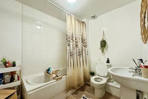 2 bedroom apartment for sale, Britain Street, Bury