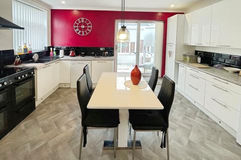 2 bedroom detached bungalow for sale, Highfield Lane, Whitefield