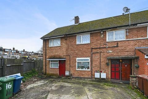 2 bedroom apartment for sale, Long Elmes, Harrow Weald