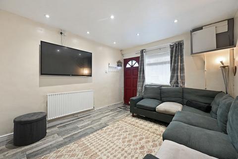 2 bedroom apartment for sale, Long Elmes, Harrow Weald