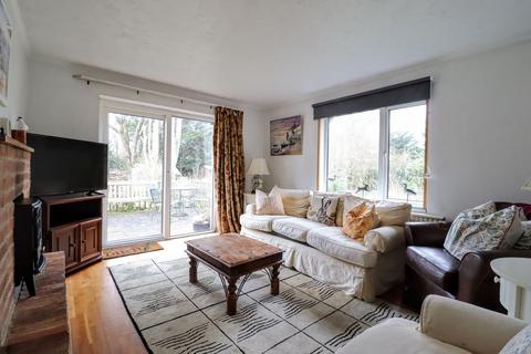 4 bedroom semi-detached house for sale, Manor Road, Fenny Stratford Bletchley