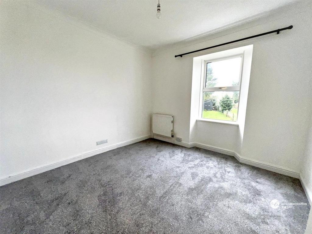 Bedroom 1 (Rear)