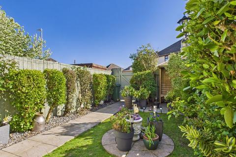 undefined, Pengeron Avenue, Camborne - Beautifully presented