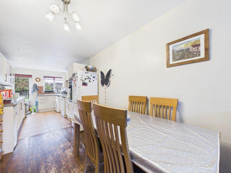 Kitchen/Dining