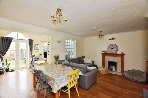 undefined, Green Lane, Downton                         *VIDEO TOUR*