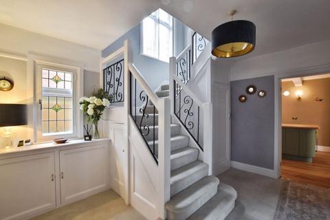 5 bedroom detached house for sale, Castle Road, Salisbury                       *VIDEO TOUR*