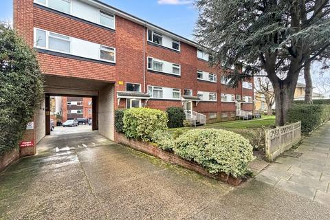 2 bedroom apartment to rent, 2 Parklands, Surbiton